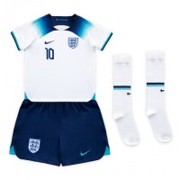 Camiseta Inglaterra Raheem Sterling #10 Primera Equipación Replica Mundial 2022 para niños mangas cortas (+ Pantalones cortos)